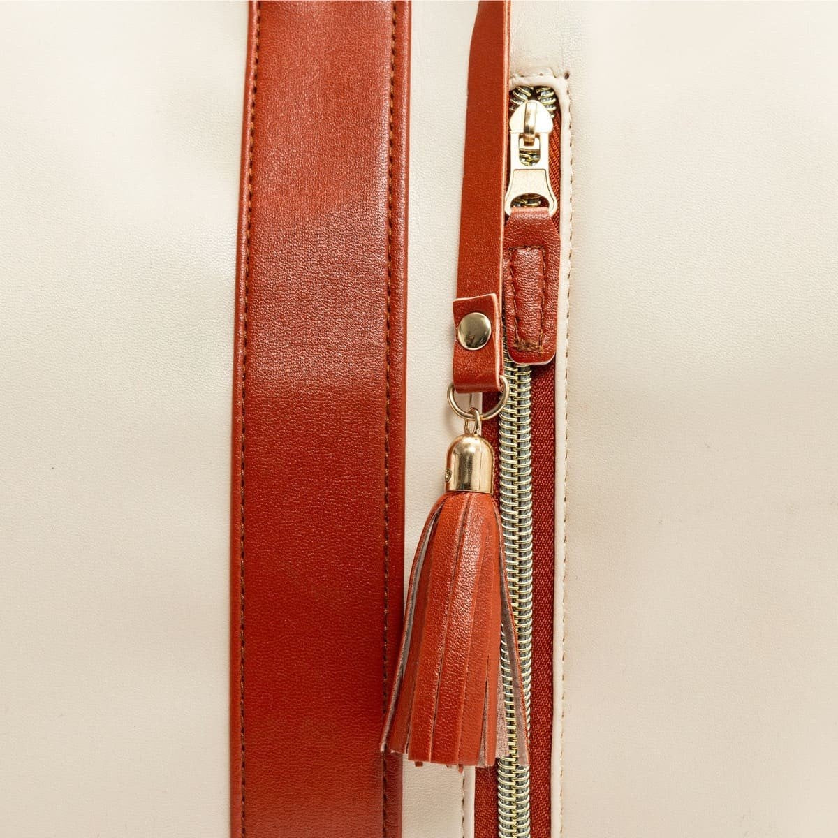 Monikäyttöinen matkalaukku