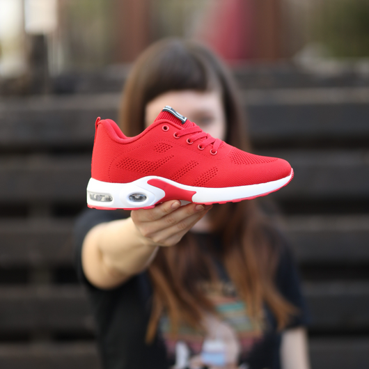 Ergonomiset kipua lievittävät kengät